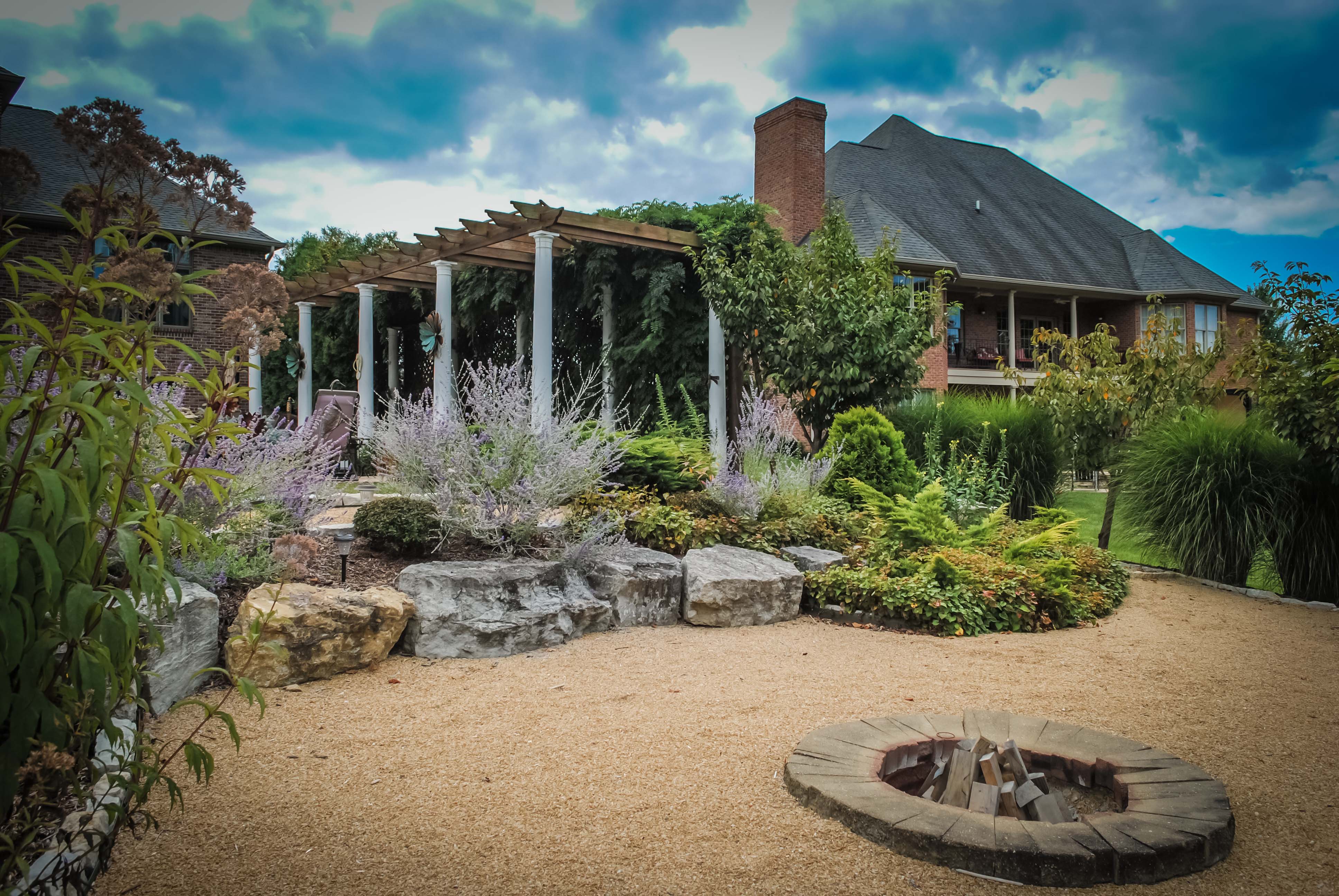 Landscape area with firepit